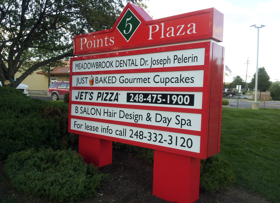 5 Points Plaza Multi Tenant Illuminated Ground Sign – Auburn Hills Michigan